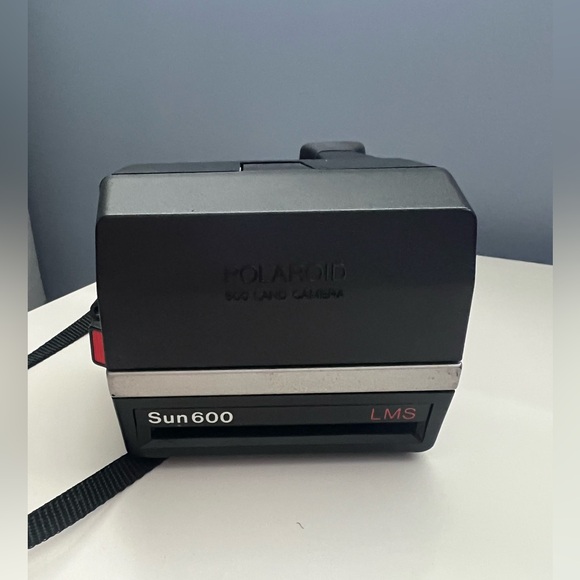 Impossible 600 Instant Camera Kit - Picture 5 of 7